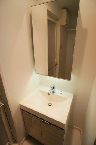 バス・シャワールーム　洗面台同型イメージ