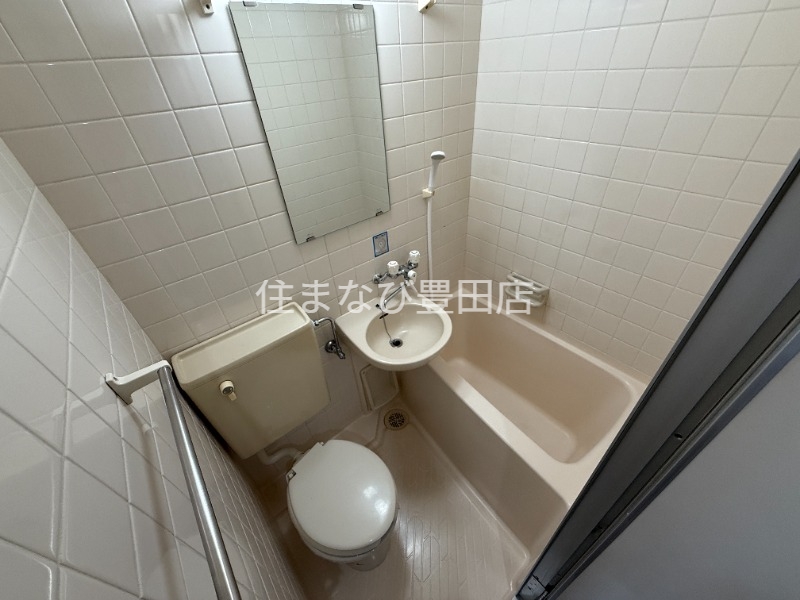 バス・シャワールーム　同型別部屋写真