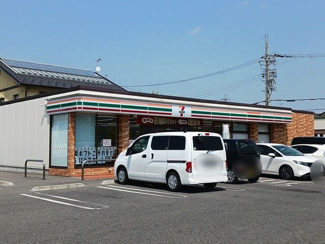 コンビニ　セブンイレブン能登川中学前店様（コンビニ）まで350m