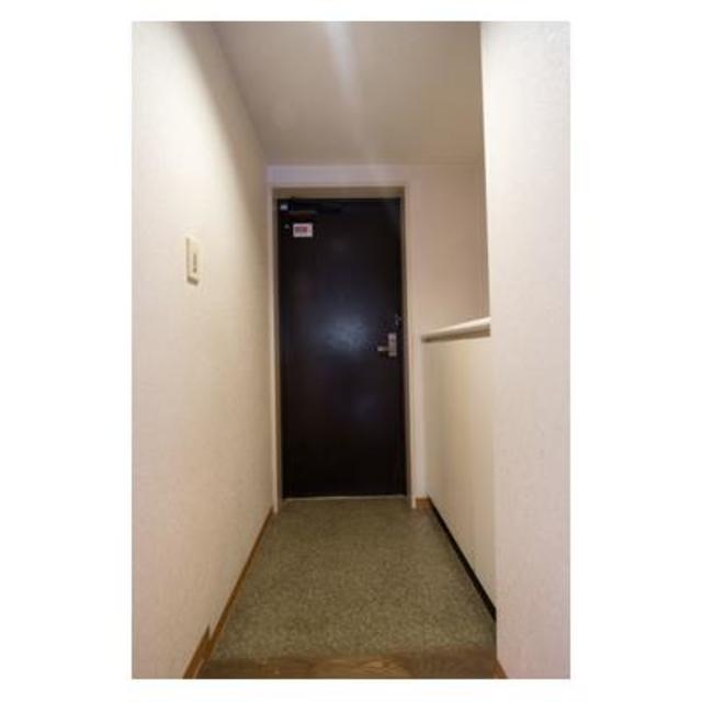 玄関　※写真は同タイプ住戸です。