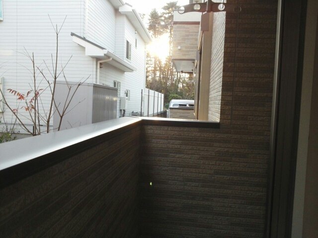 バルコニー　開放的で明るい空間を演出してくれるバルコニーです