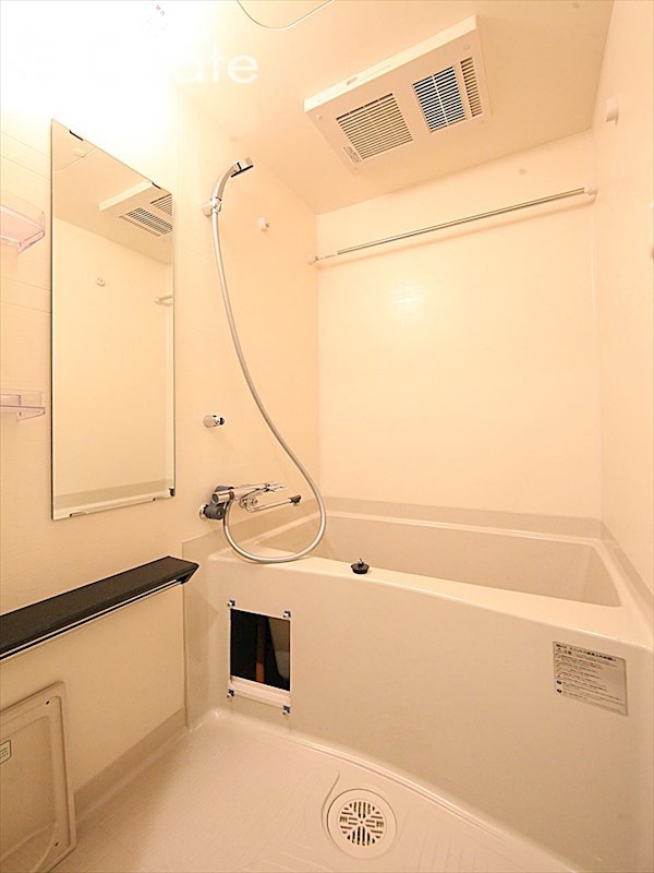 バス・シャワールーム　バスルーム