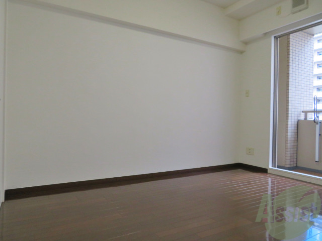 その他部屋・スペース　シングルベットも置けそうな広さのお部屋ですね。