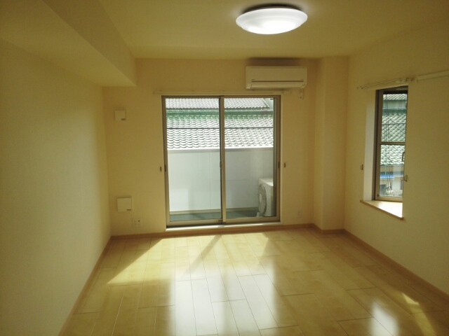 居室・リビング　２０５