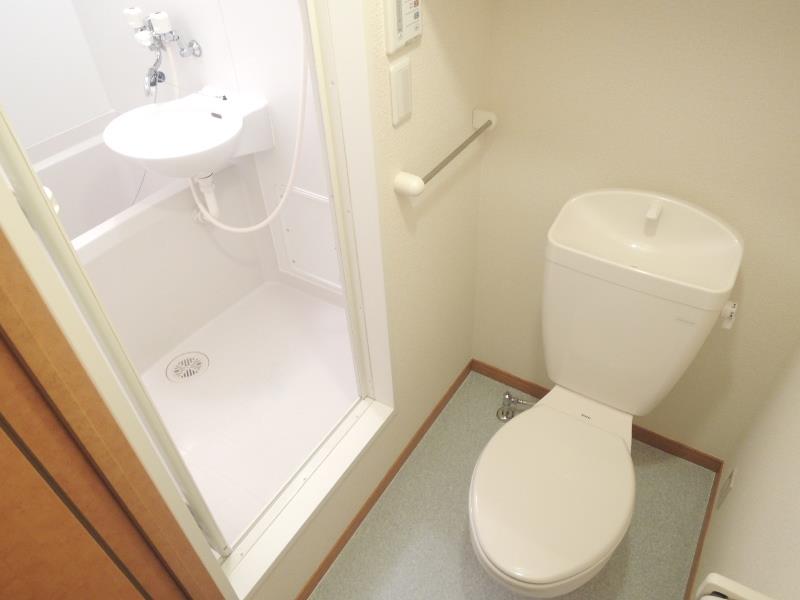 トイレ　バス・トイレはもちろん別仕様