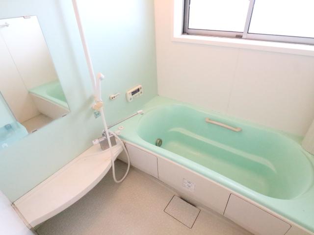 バス・シャワールーム　お風呂で日々の疲れを落としましょう