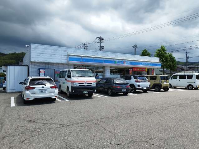コンビニ　ローソン金沢大額店（コンビニ）まで669m