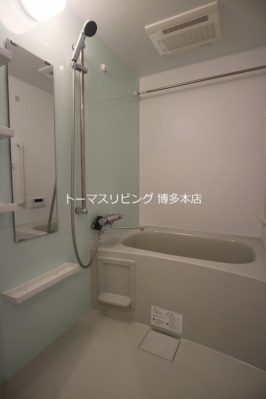 バス・シャワールーム　別室参考写真。