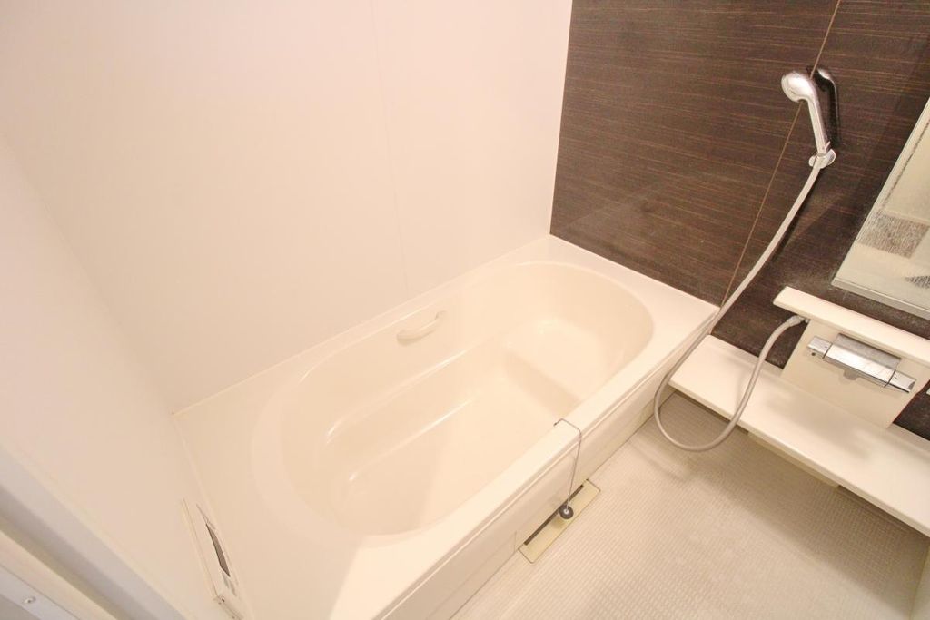 バス・シャワールーム　お問合せはタウンハウジングまで！※現地待合わせ相談可能