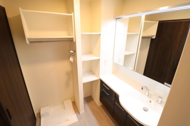 洗面設備　※別部屋の参考写真です。現況優先となります。