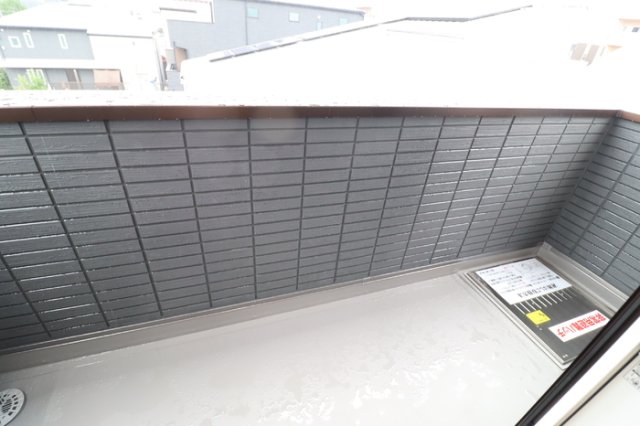 バルコニー　※別部屋の参考写真です。現況優先となります。
