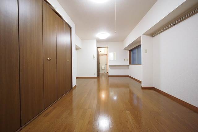 居室・リビング　居間です