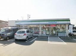 コンビニ　ファミリーマート/小倉熊本一丁目店（コンビニ）まで266m