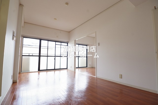 居室・リビング　広々としたリビング！