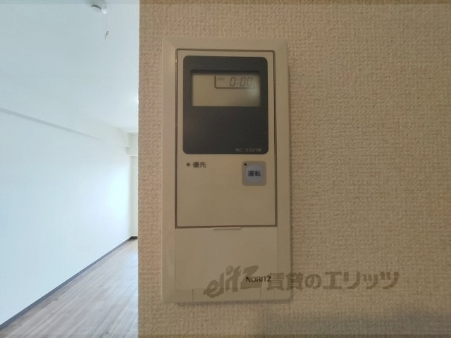 その他設備　給湯器リモコン