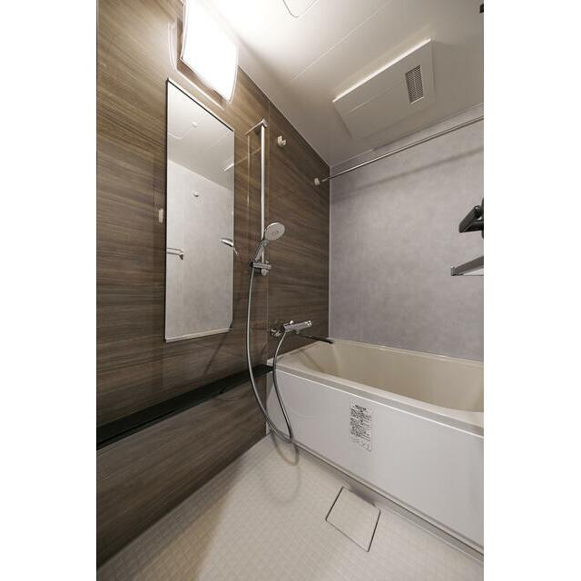 バス・シャワールーム　※写真は同タイプ住戸です。