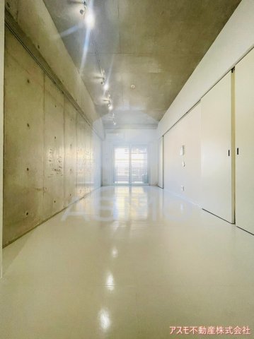 居室・リビング　同マンション参考写真