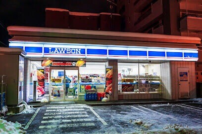 コンビニ　ローソン札幌美園8条店（コンビニ）まで389m