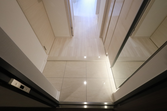 玄関　※別部屋の写真です