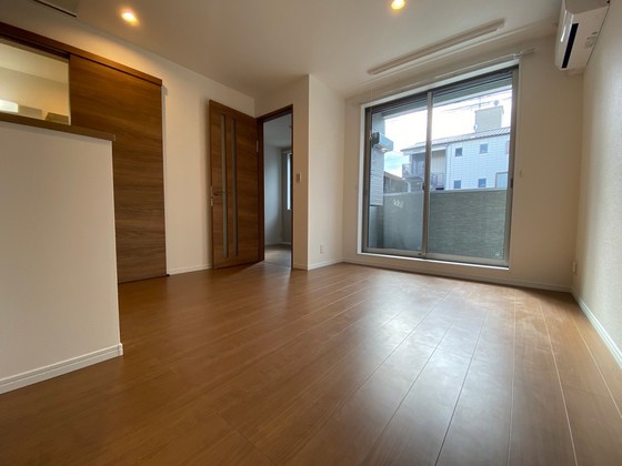 居室・リビング　※別部屋の写真です