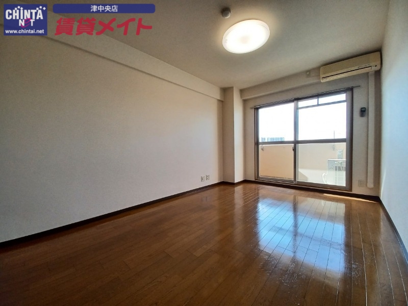 居室・リビング　同じ物件、別部屋の写真です