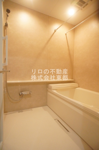 バス・シャワールーム　浴室には乾燥機が付いているので梅雨の時期でも安心です☆