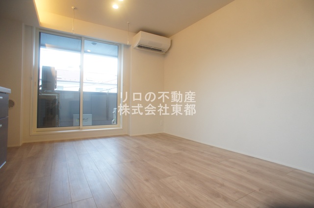 居室・リビング　広いリビングでゆったりくつろげる憩いの空間♪