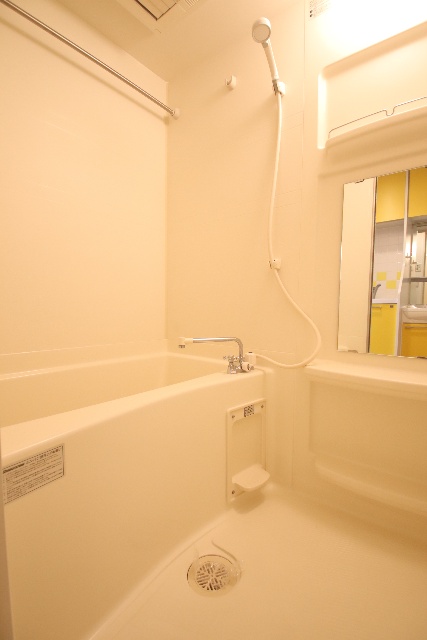 バス・シャワールーム　※別室の参考写真の為、現況優先です。