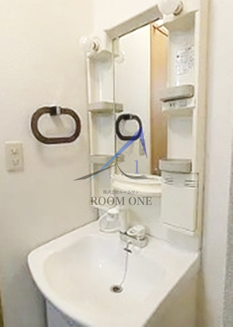 洗面設備　洗面台です。