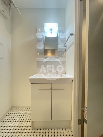 洗面設備　mare大正　独立洗面台