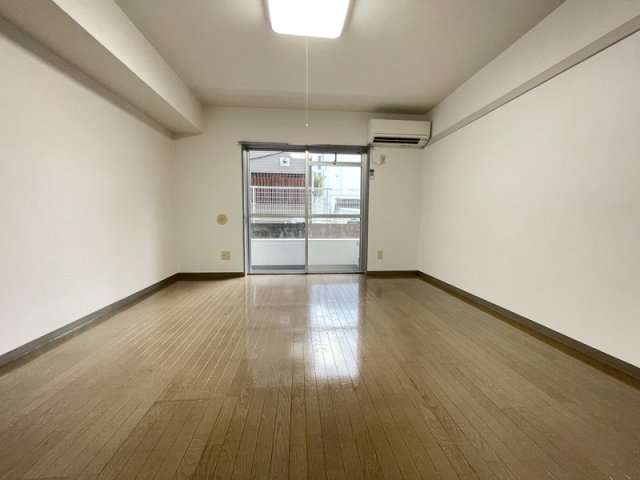 居室・リビング　※別部屋写真