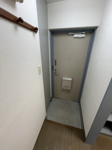 玄関　※別部屋写真