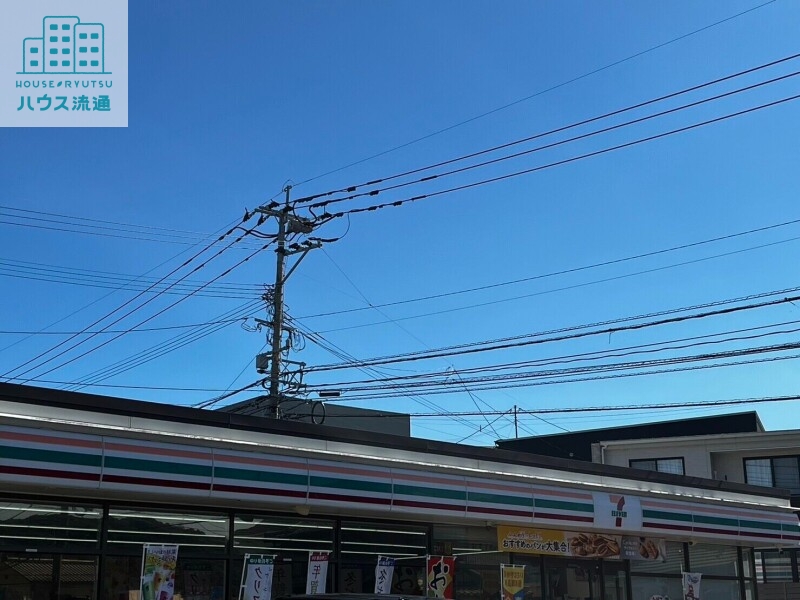 コンビニ　セブンイレブン諫早平山町店（コンビニ）まで218m