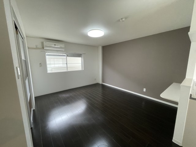 居室・リビング　(参考)同マンション反転間取り他部屋の写真