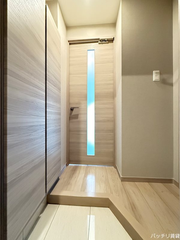 玄関　※同型タイプ写真の為、現状優先。初期費用分割可能