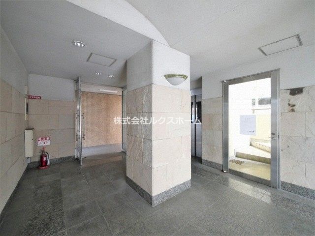 ロビー　ゆとりのあるロビーです