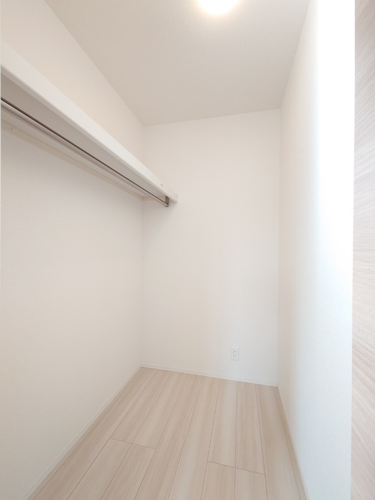 収納　ウォークインクローゼット