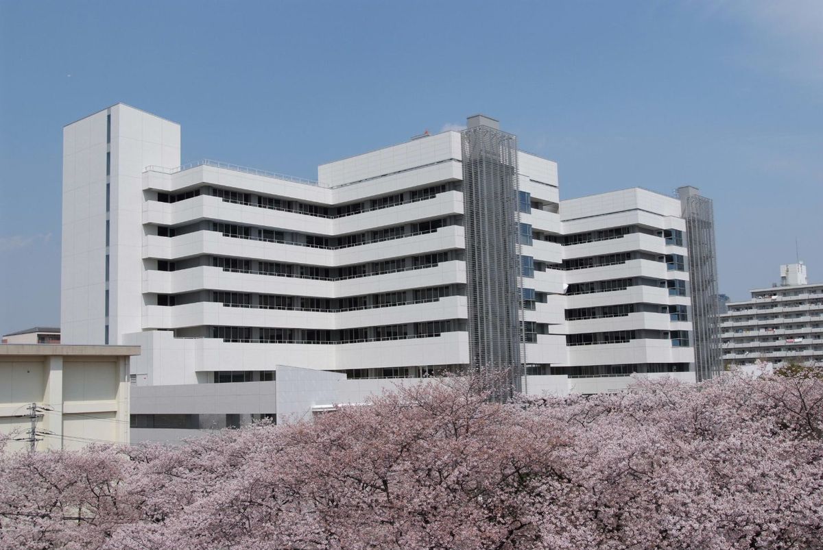 病院　自衛隊中央病院（病院）まで821m