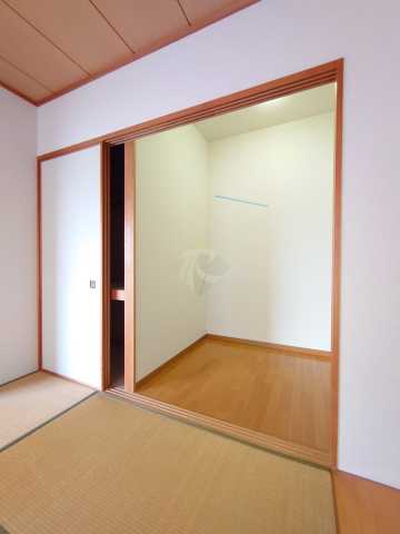 収納　アソシエール中野弐番館