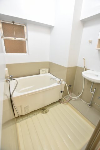 バス・シャワールーム　別号室の画像です。ご参考下さい