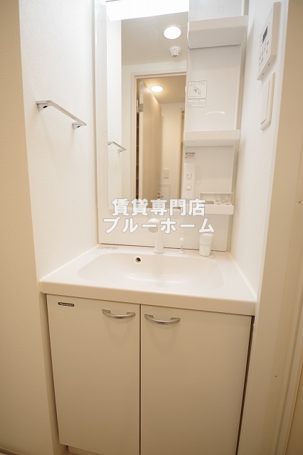 洗面設備　嬉しい独立洗面台！