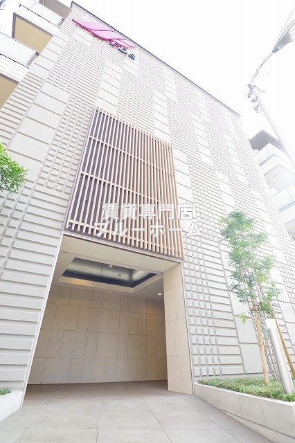 建物外観　鉄骨造の4階建てのマンションです！