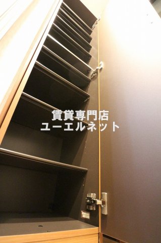 その他設備　収納力たっぷりのシューズボックスで玄関すっきり！