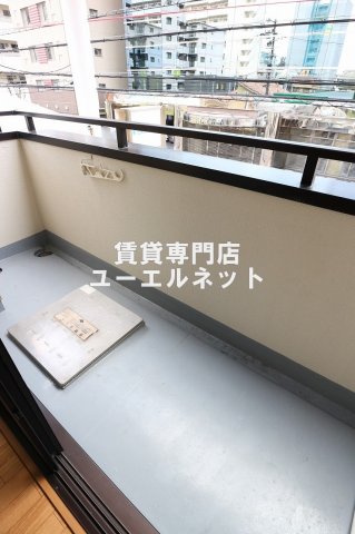 バルコニー　バルコニー付きで採光＆風通し良好！