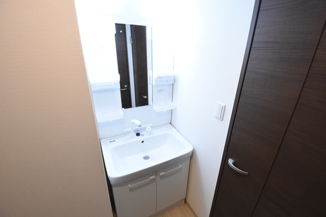 洗面設備　洗髪洗面化粧台付き♪