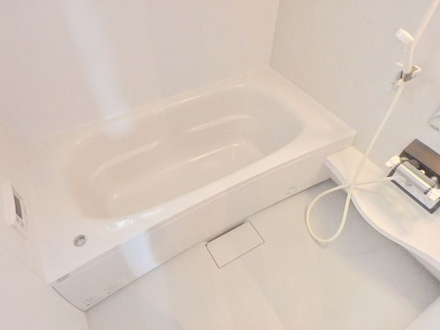 バス・シャワールーム　★追い焚き機能、浴室乾燥完備★