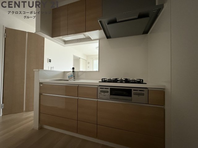 キッチン　３口ガスコンロついてます♪