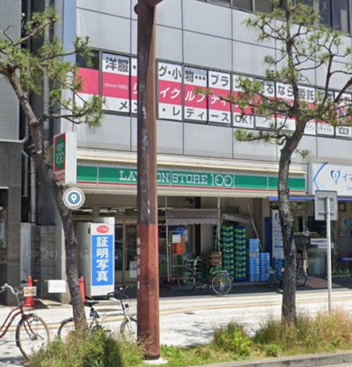 コンビニ　ローソンストア100鶴橋駅前店（コンビニ）まで298m