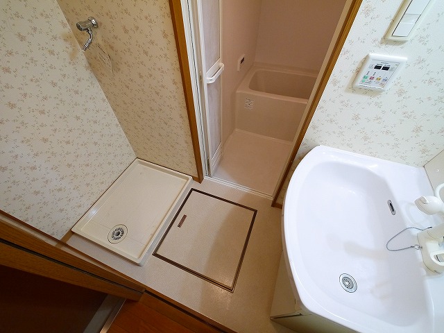 洗面設備　使いやすい独立洗面台です