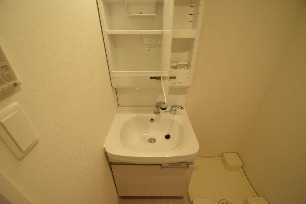 洗面設備　洗髪洗面化粧台